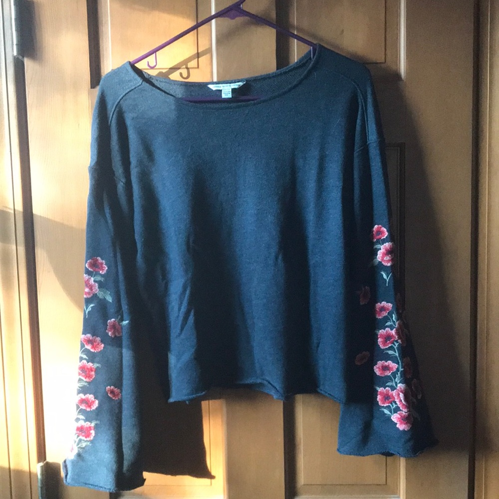 Sweater/sweatshirt top